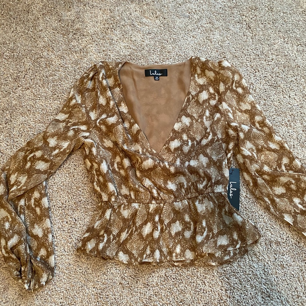 NWT Lulus snakeskin blouse
